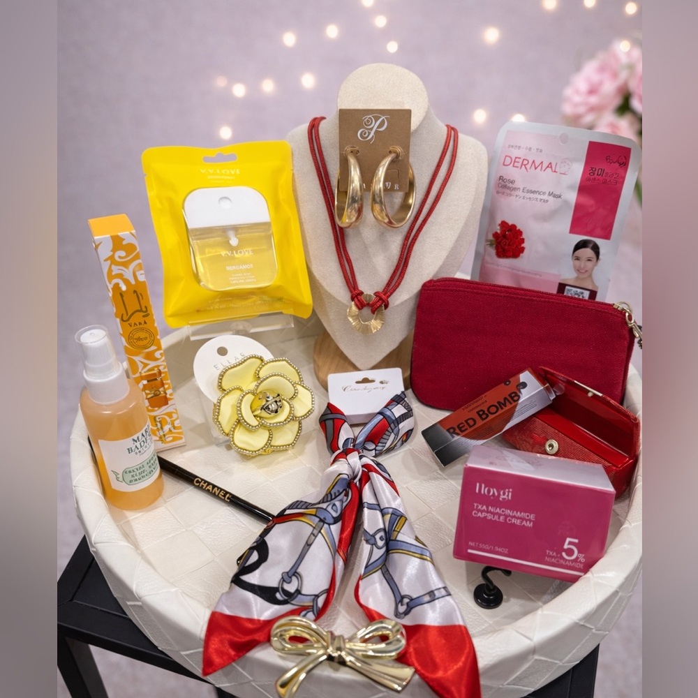 13 Piece Exquisite Bundle NWT - image 1